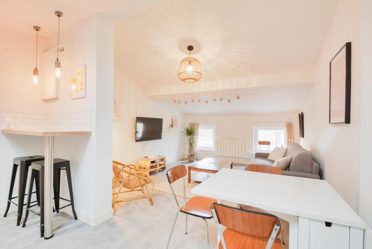 Le Toit De Poincare Apartment Nancy Bagian luar foto